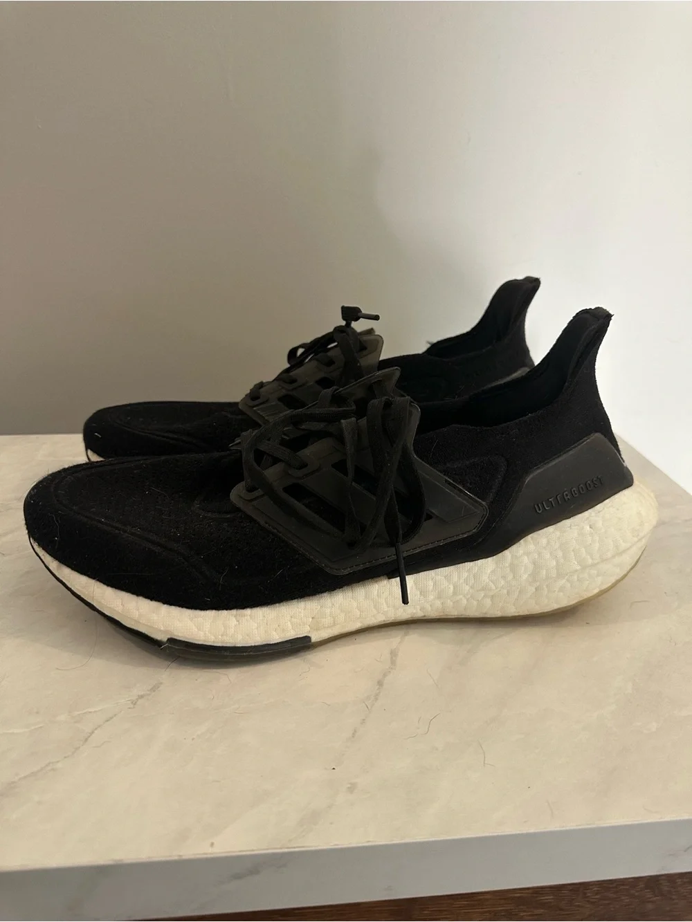 adidas Ultraboost 21 Primeblue Running Shoes – Women's Size 11